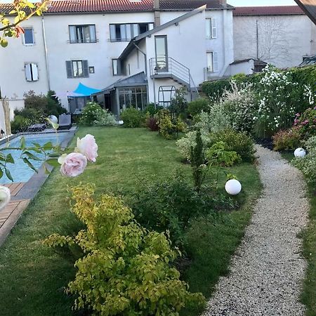 De La Chambre Au Jardin Belleville-en-Beaujolais Luaran gambar