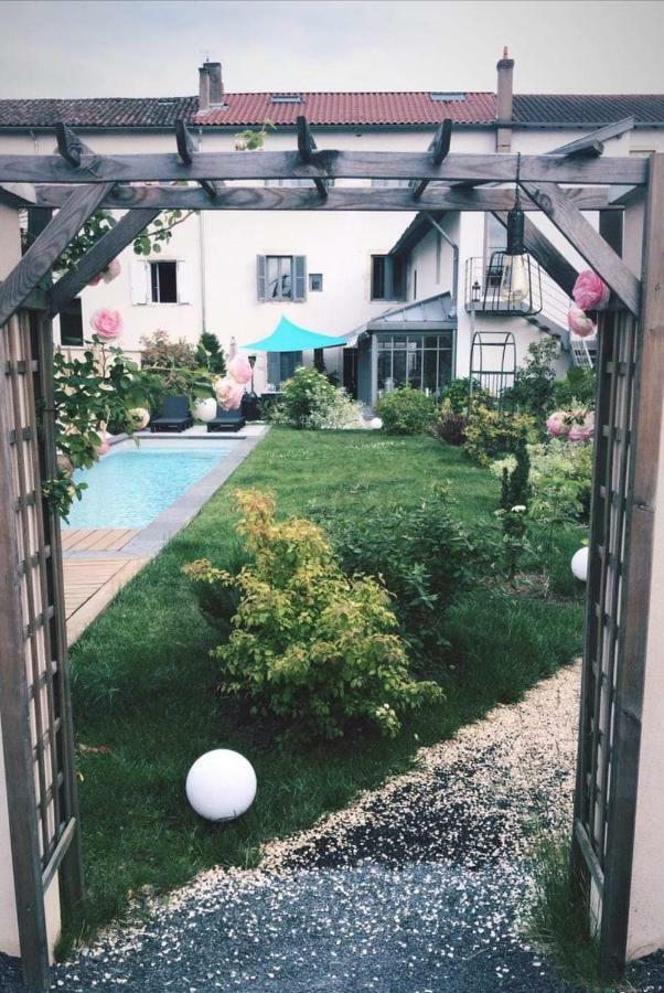 De La Chambre Au Jardin Hotel Belleville-en-Beaujolais Luaran gambar